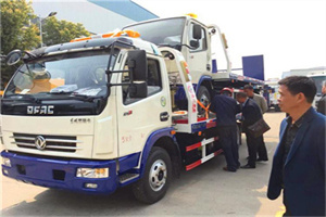 坡头汽车道路救援拖车价格